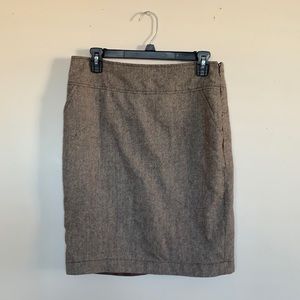 Skirt with side pockets